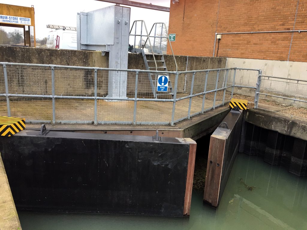 Refurbished mitre gates boost flood defences at Peakirk ECS